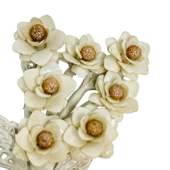 Vintage Pair Of Plastic Flower Brooches With Floral Bouquet & Rose Design (5771) - Picture 3 of 11